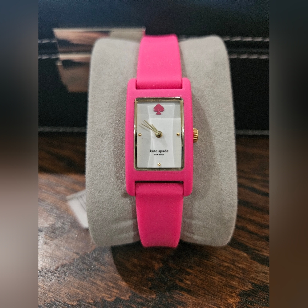 $150 NEW Kate Spade Watch PINK Duffy Women's Bracelet Watch Silicone. No Box